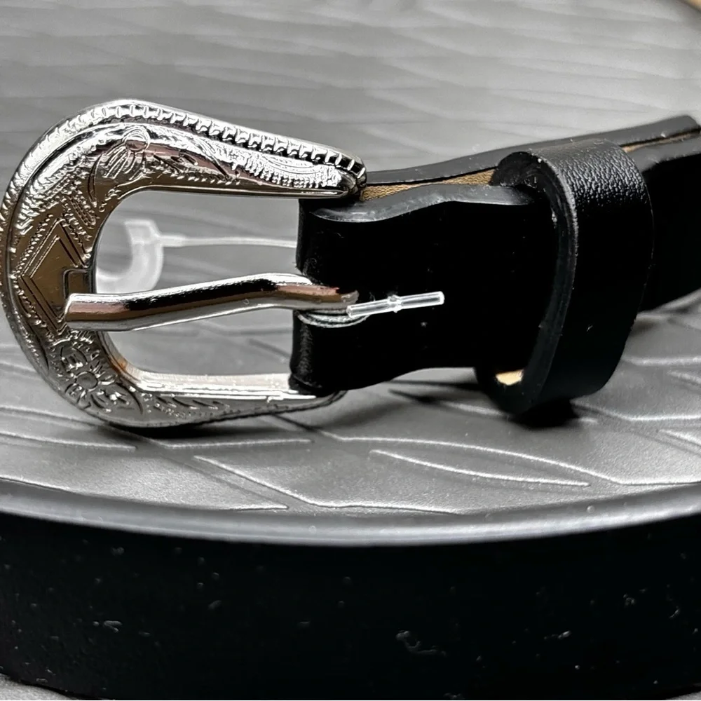 Steve Madden Women’s Western Vibe Smooth Black Leather Belt Silver Hardware 36”